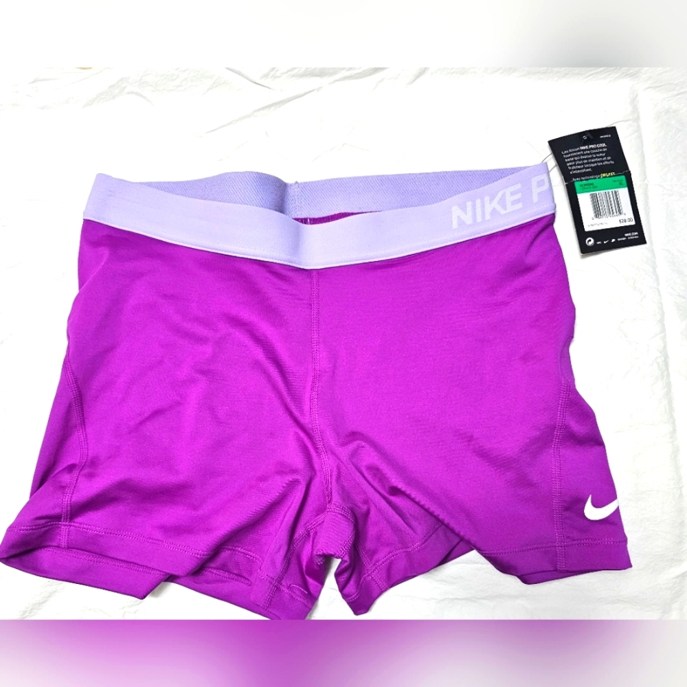 NWT Nike dri fit training short. Size XL